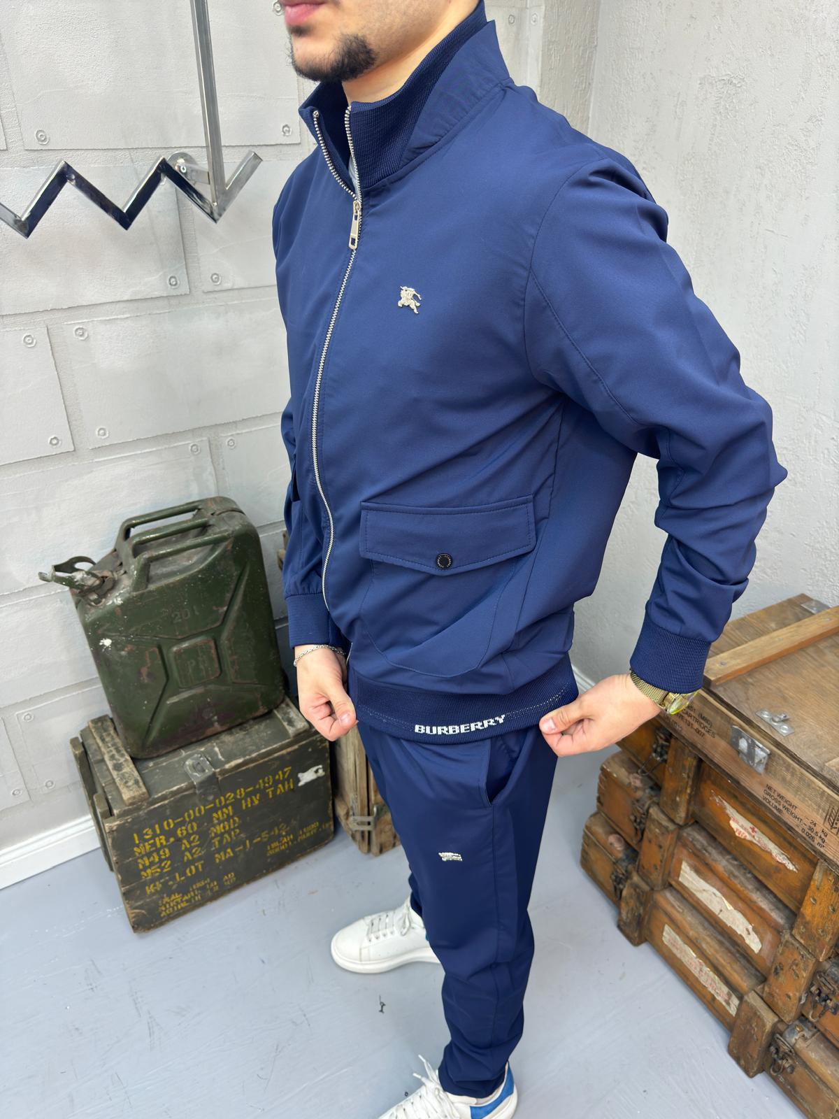 Burberry Lacivert