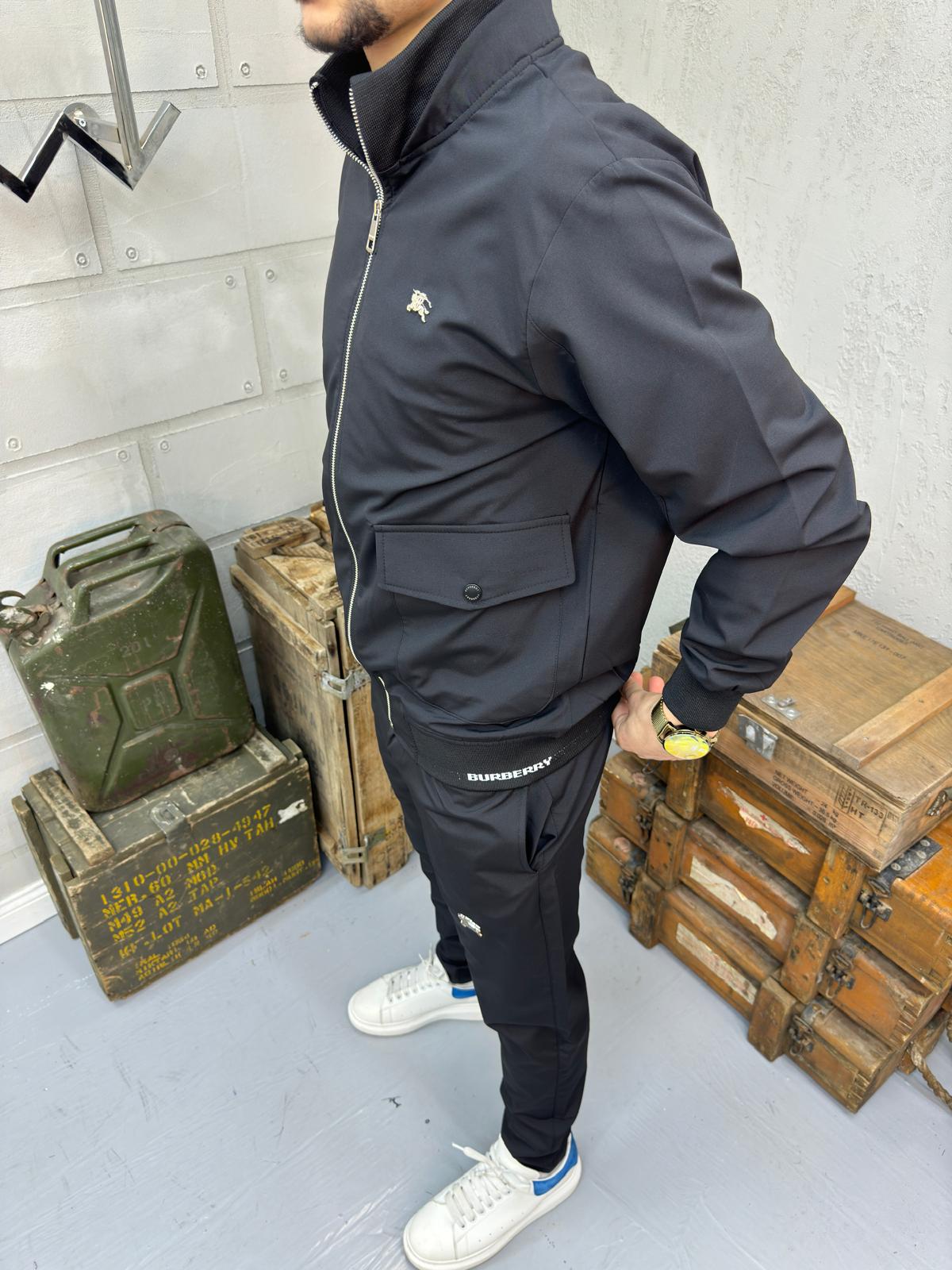 Burberry Siyah