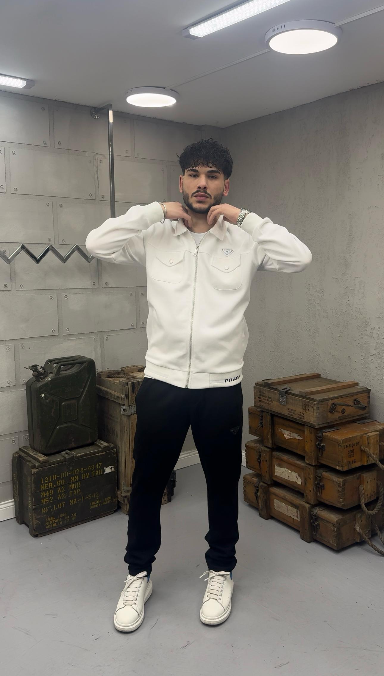 Prada Mevsimlik Takım Beyaz